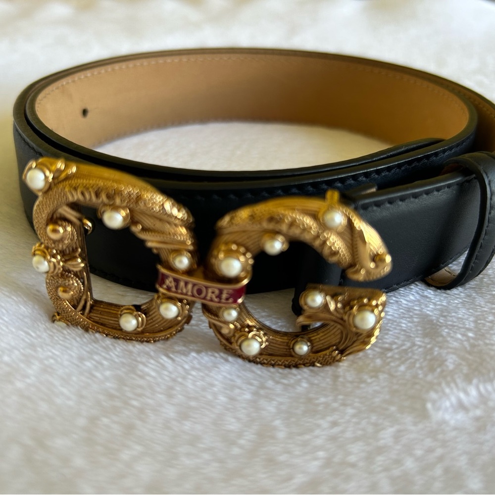 Dolce & Gabbana Woman’s belt. In mint condition